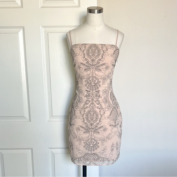 NWT Donna Mozani x Revolve Mini Floral Dress - Picture 2 of 9